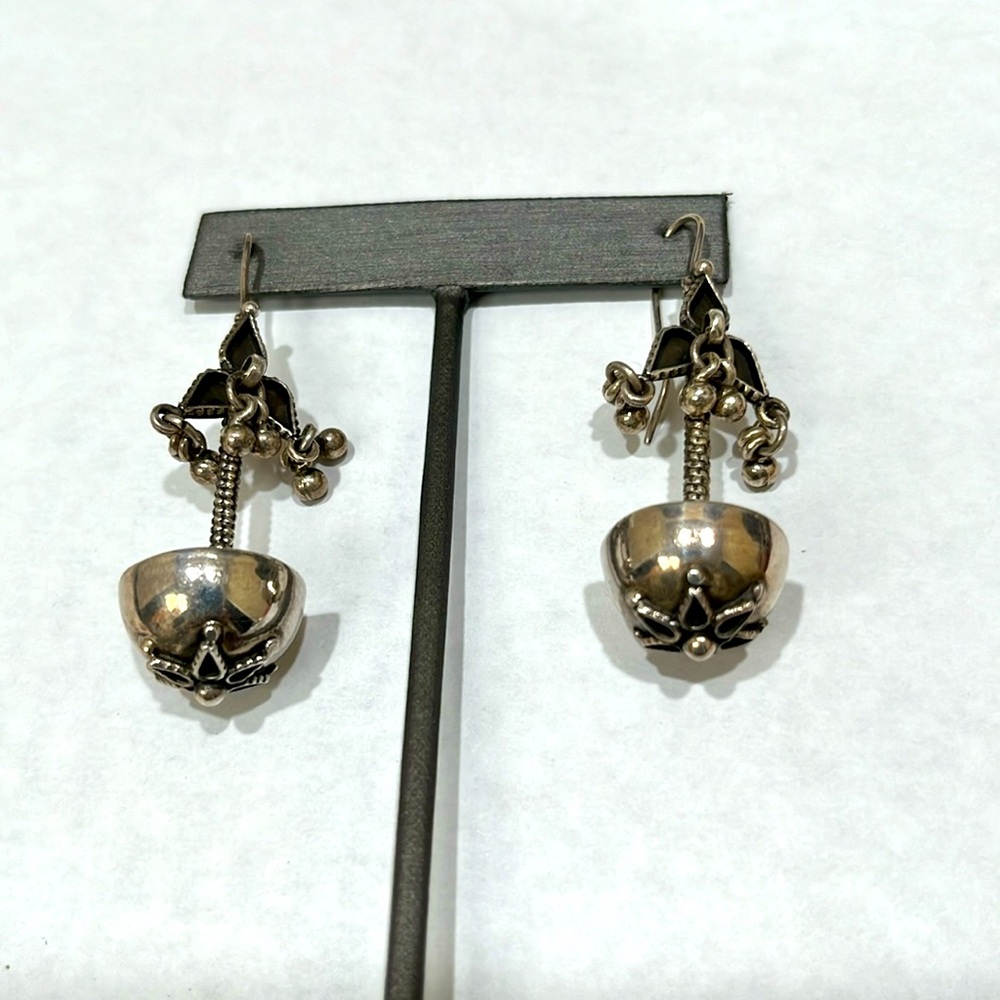 Silver Earrings - Picture 2 of 6